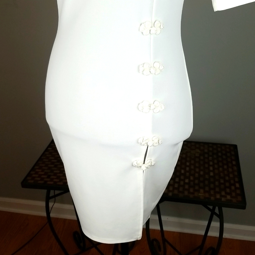 WHITE DRESS - Picture 3 of 5
